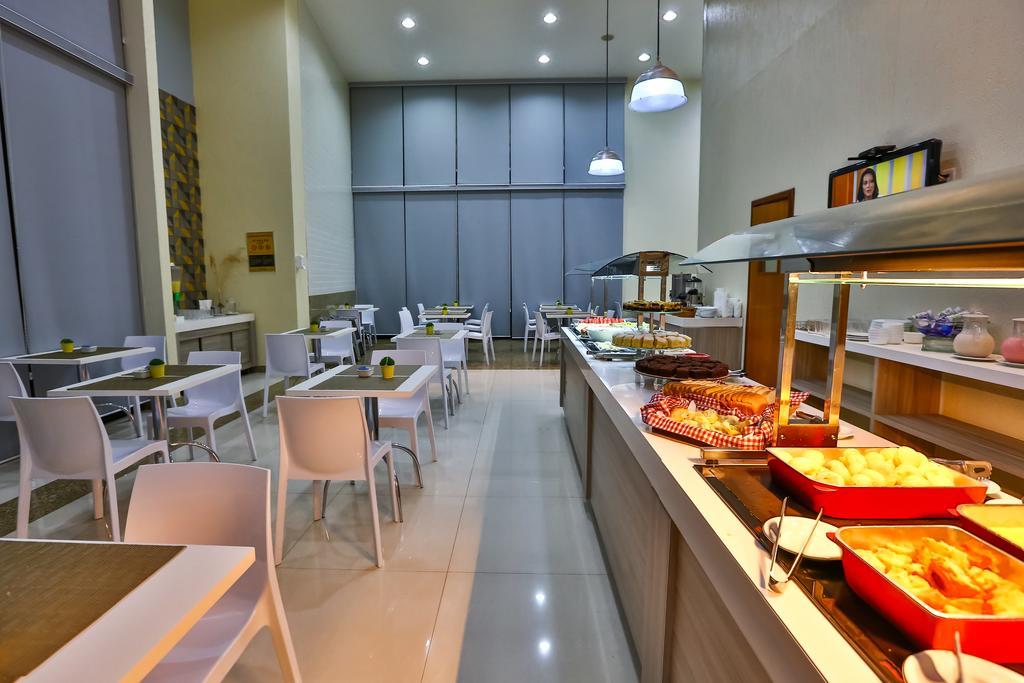 Comfort Hotel Taguatinga Bagian luar foto