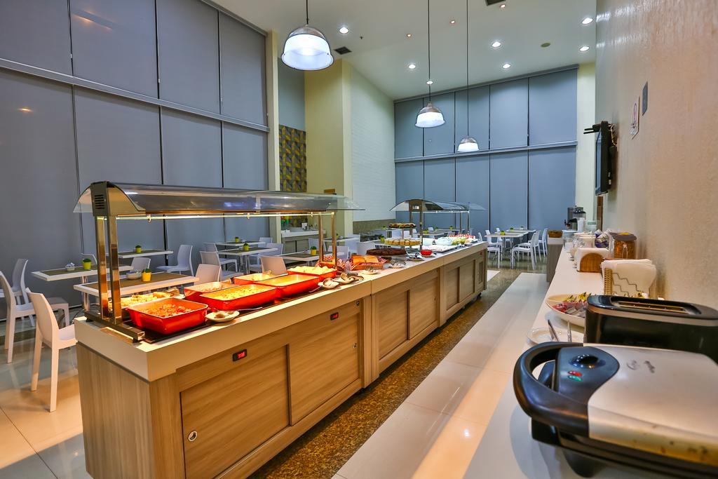 Comfort Hotel Taguatinga Bagian luar foto